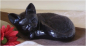 Mobile Preview: Tierurne "Liegende Katze" aus Keramik in schwarz