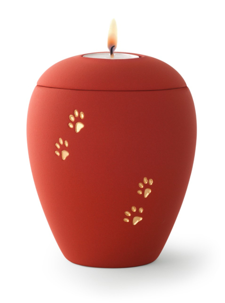Tierurne aus samtener Keramik mit goldenen Pfoten in rot mit Gedenklicht